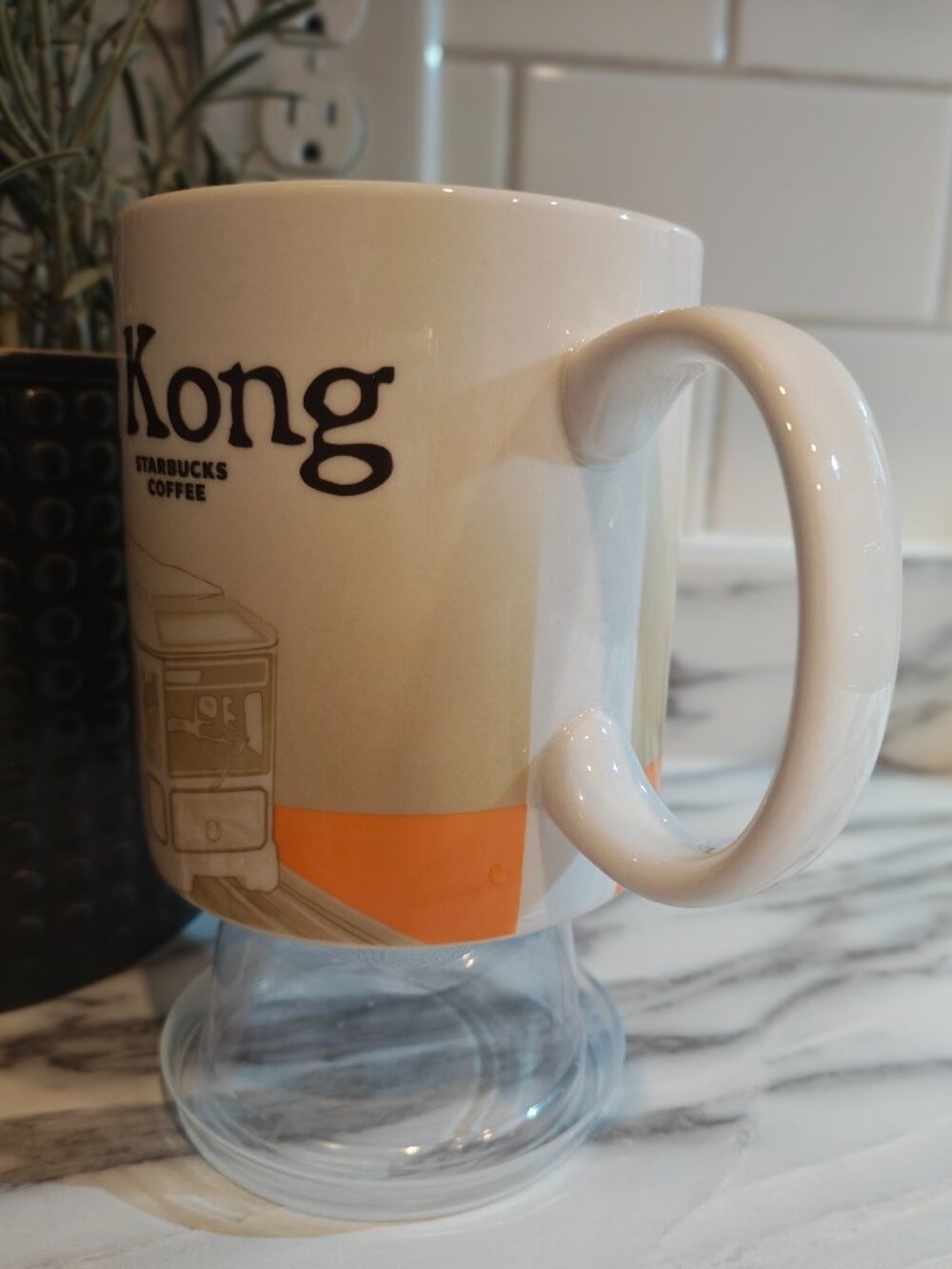 Starbucks Global Icon Collection Hong Kong 16 oz Mug - Picture 6 of 9